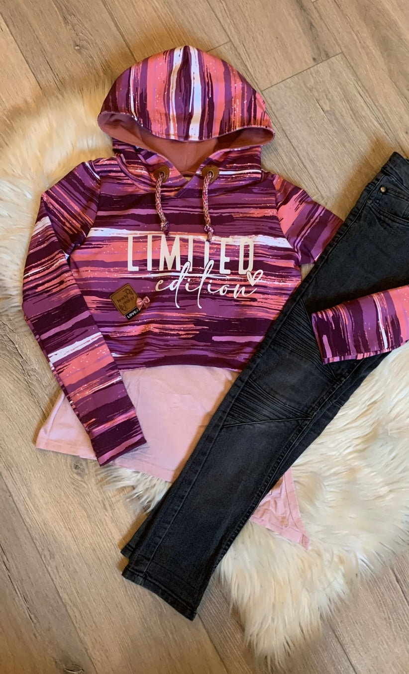 Hoodies & Shirts