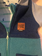 Walkjacke Petrol/Blau Wal Gr. 104 – Detail